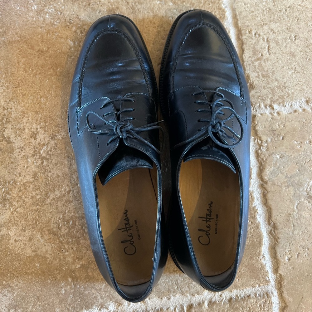 Simple Men’s Black Cole Haan Dress Shoes